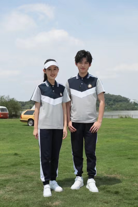 夏季校服，为何选择冰丝面料？尽享清凉舒适！